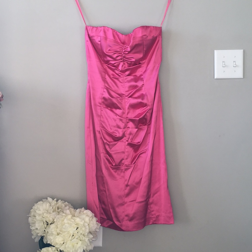 Cache bright pink ruched dress damaged